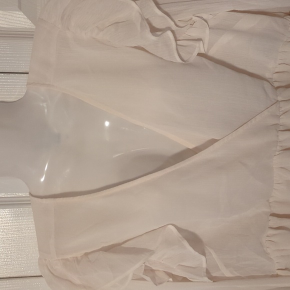 Torrid Long sleeve ivory blouse - Picture 3 of 5